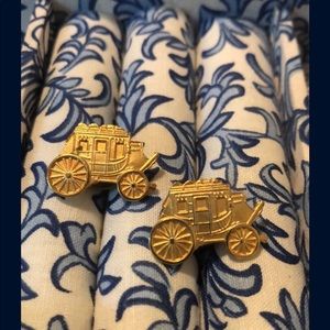 Wells Fargo Pins